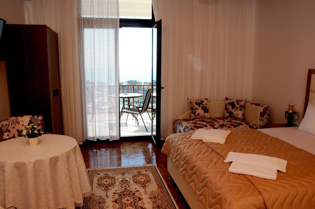 Guest House Smajlaga ウルツィニ エクステリア 写真